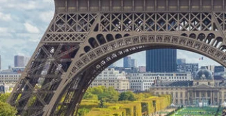 Paris: Guided Tour Outside the Eiffel Tower & Summit Ticket